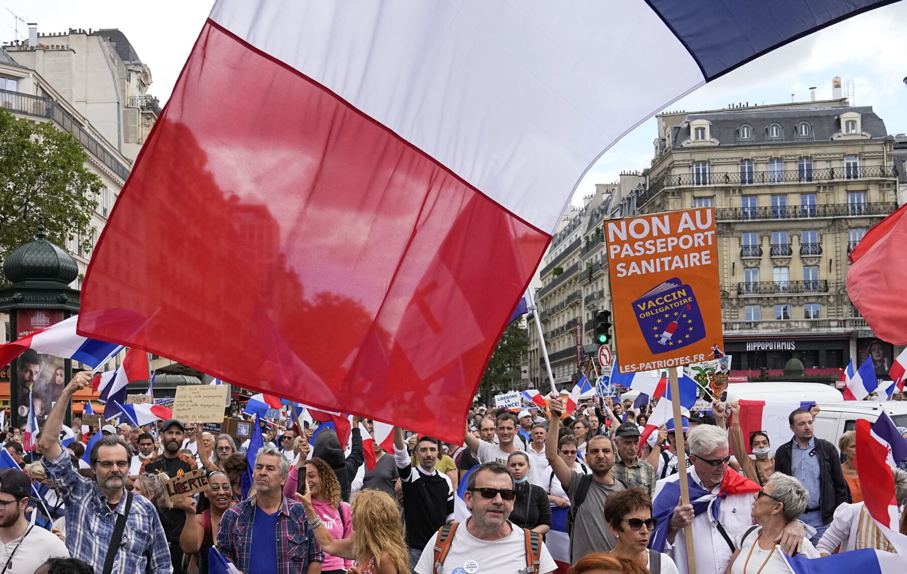 APTOPIX France Virus Outbreak Protests